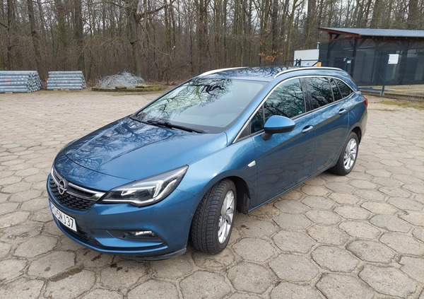 Opel Astra cena 52000 przebieg: 97000, rok produkcji 2016 z Leszno małe 191